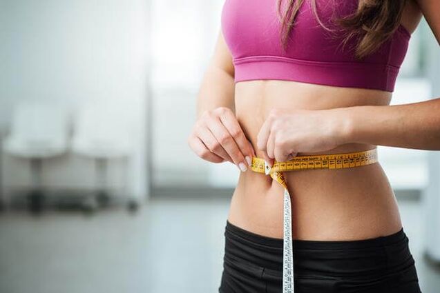 Il risultato della perdita di peso con una dieta a basso contenuto di carboidrati che può essere sostenuta eliminandola gradualmente